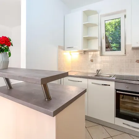 Matej-2 By Interhome Апартаменты