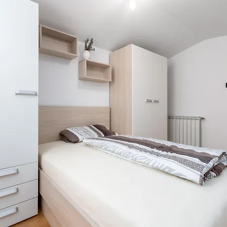 Matej-2 By Interhome * Rukavac (Primorje-Gorski Kotar)