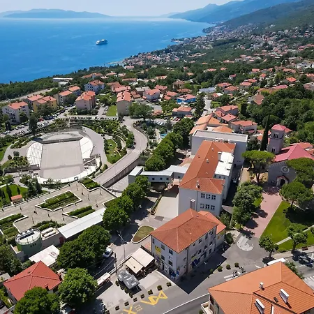 Matej-2 By Interhome * מטולי