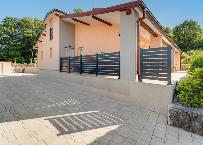 Matej-2 By Interhome דירה